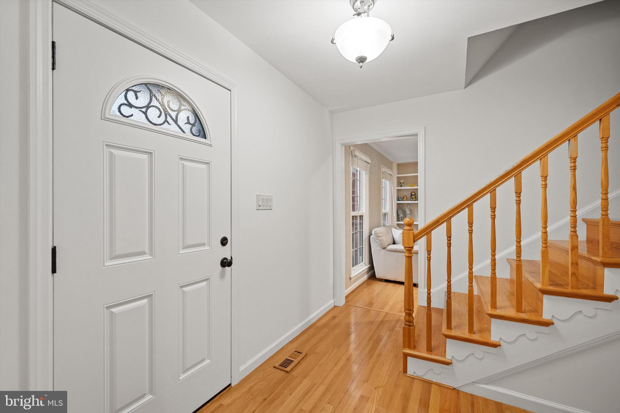 6003 LINCOLNWOOD COURT