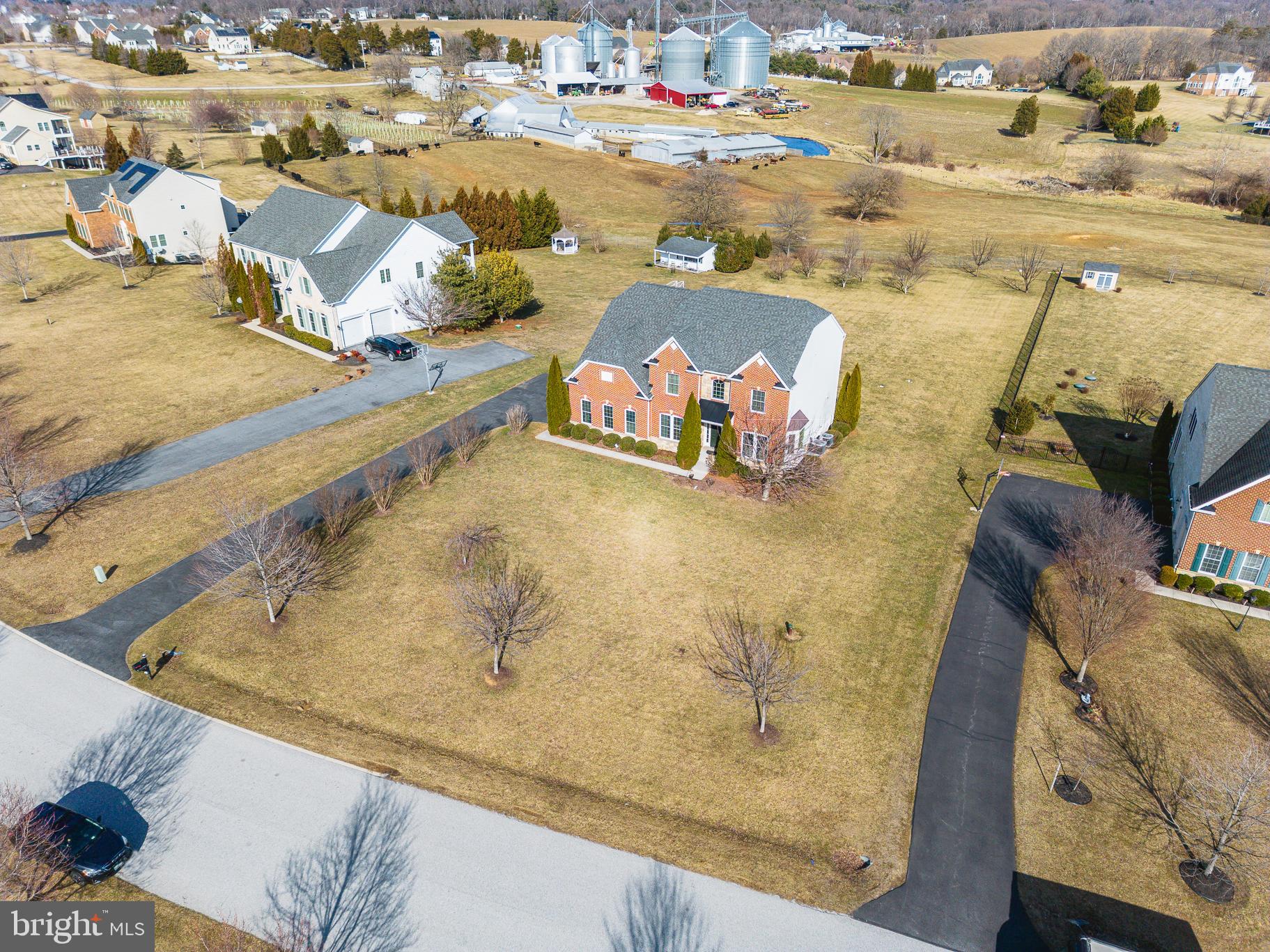 THE WARFIELDS II - Residential