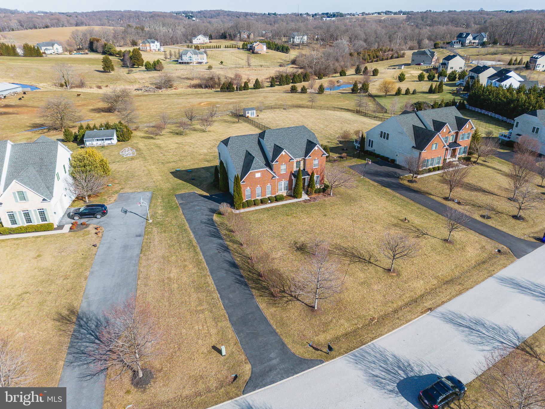 THE WARFIELDS II - Residential