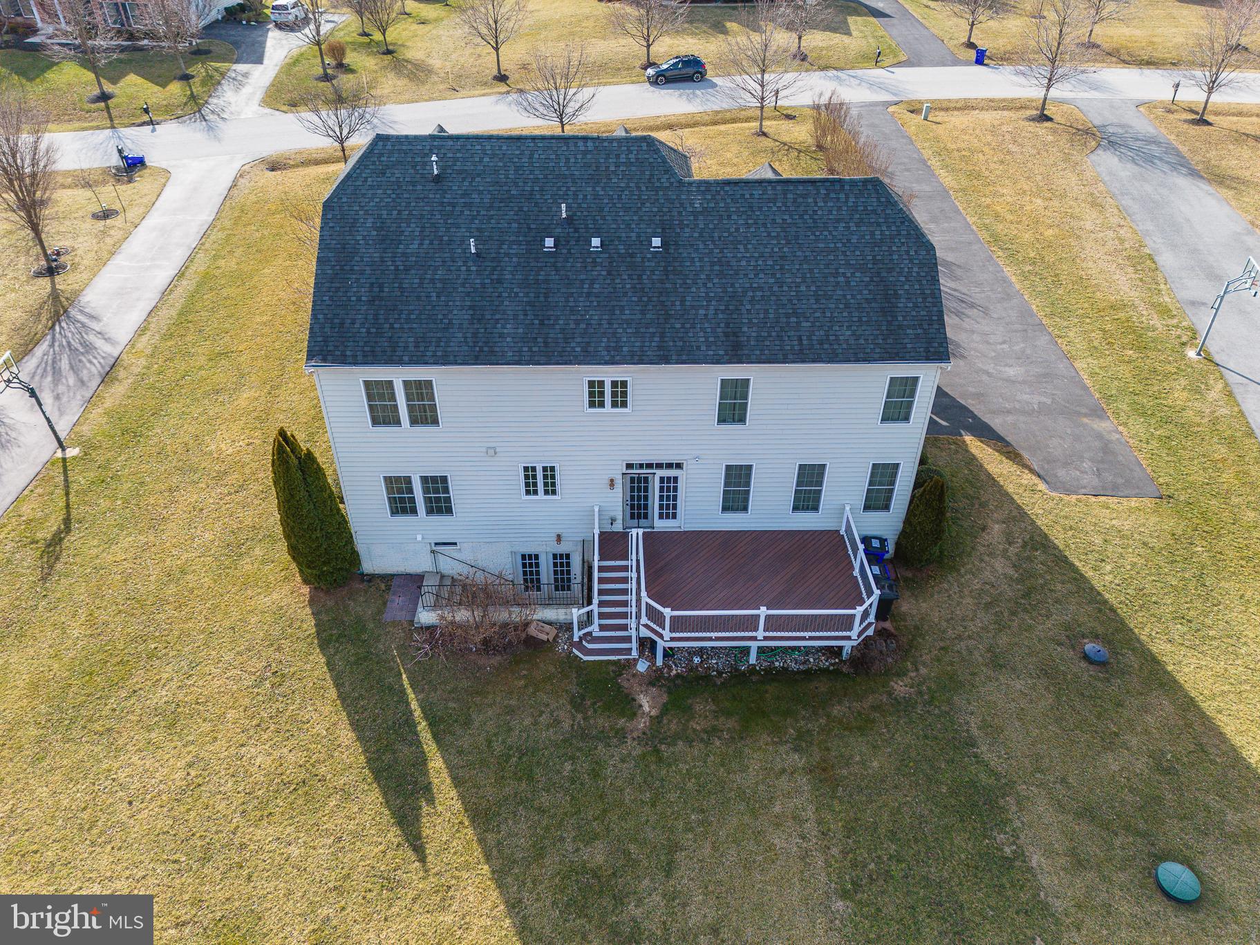 THE WARFIELDS II - Residential