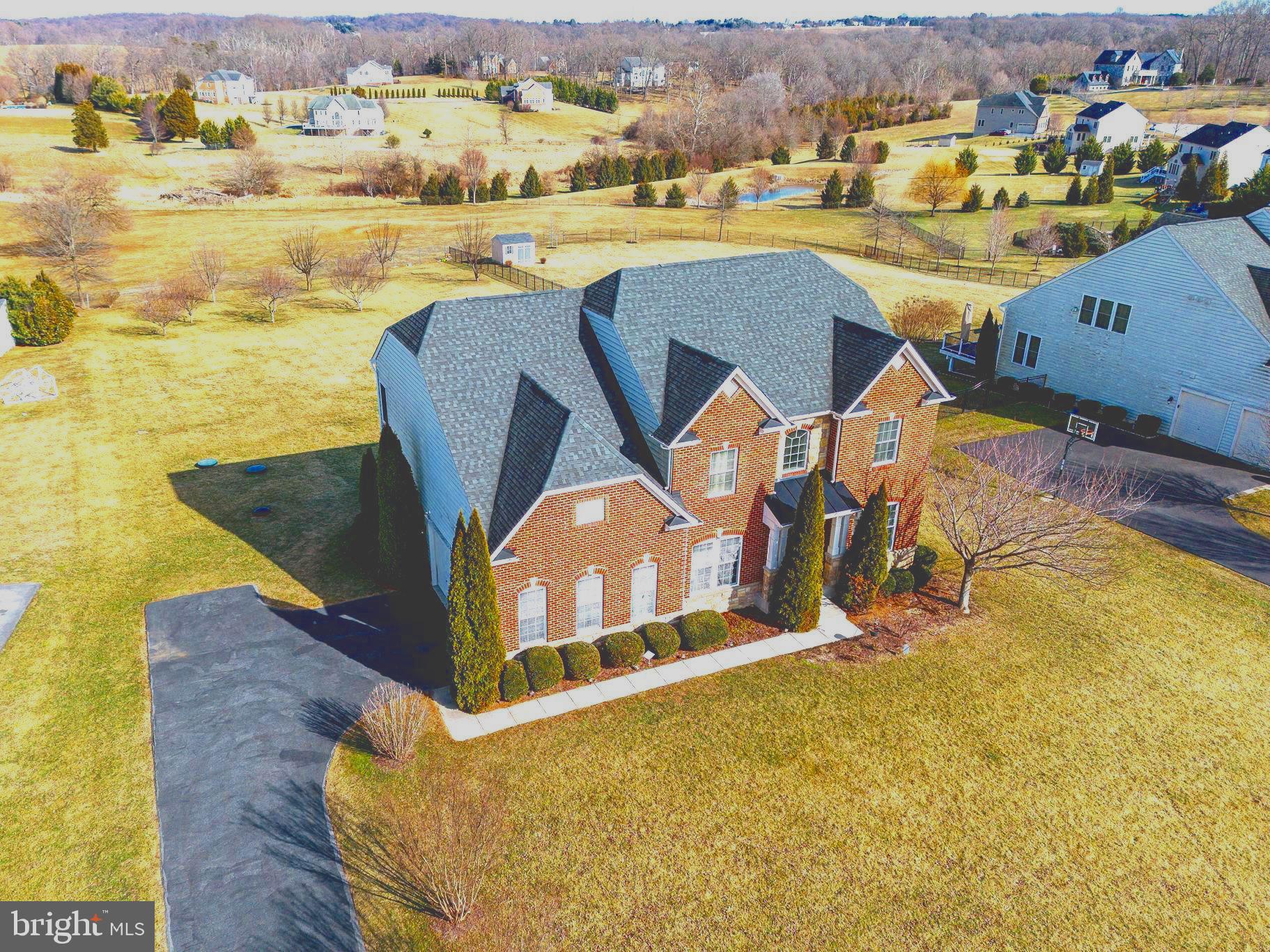 THE WARFIELDS II - Residential