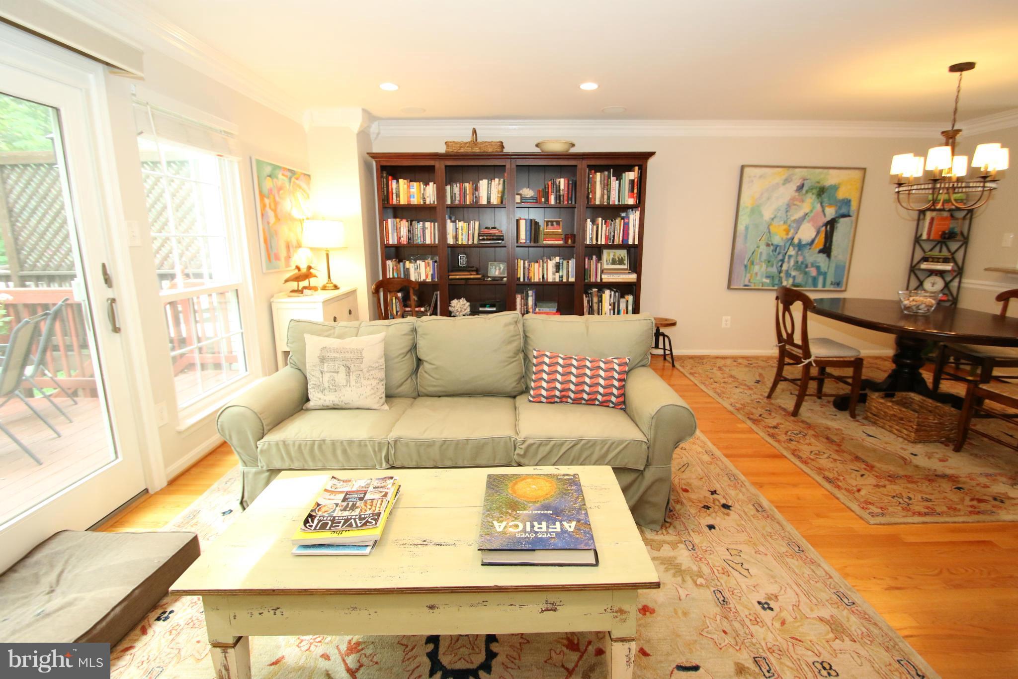 QUAKER HILL - Residential