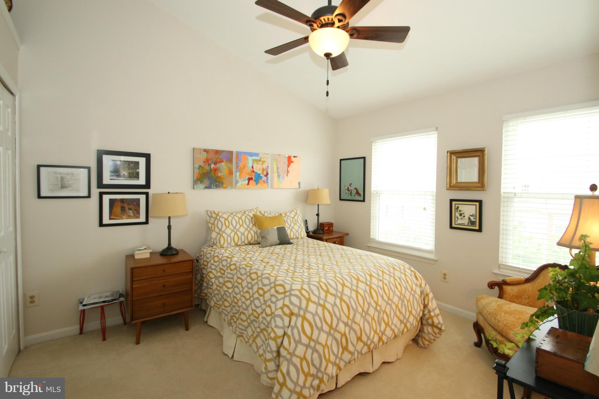 QUAKER HILL - Residential