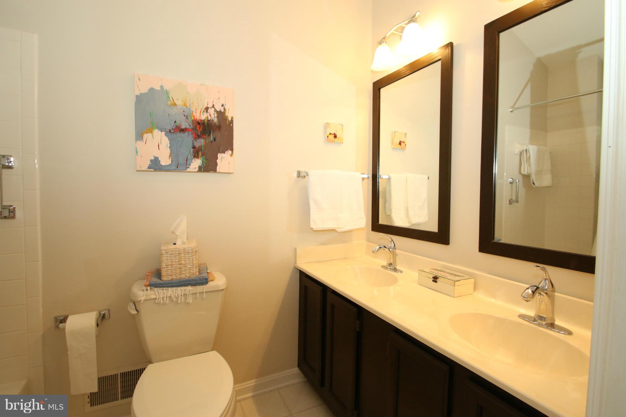 QUAKER HILL - Residential