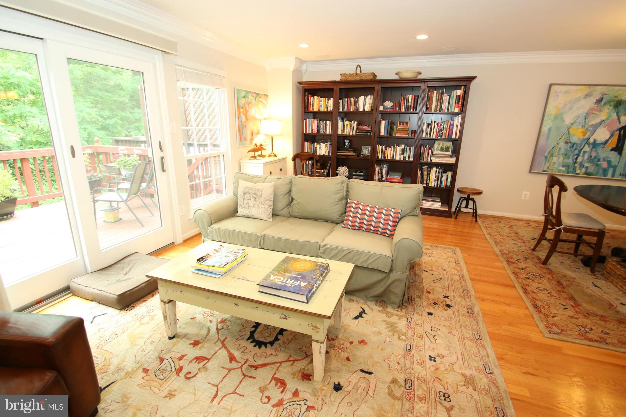 QUAKER HILL - Residential