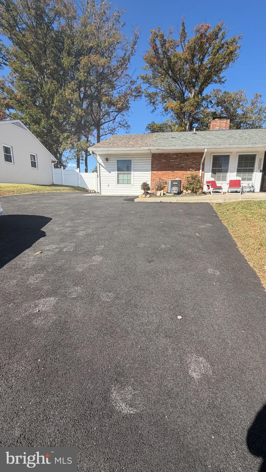 MONTICELLO FOREST - Residential Lease