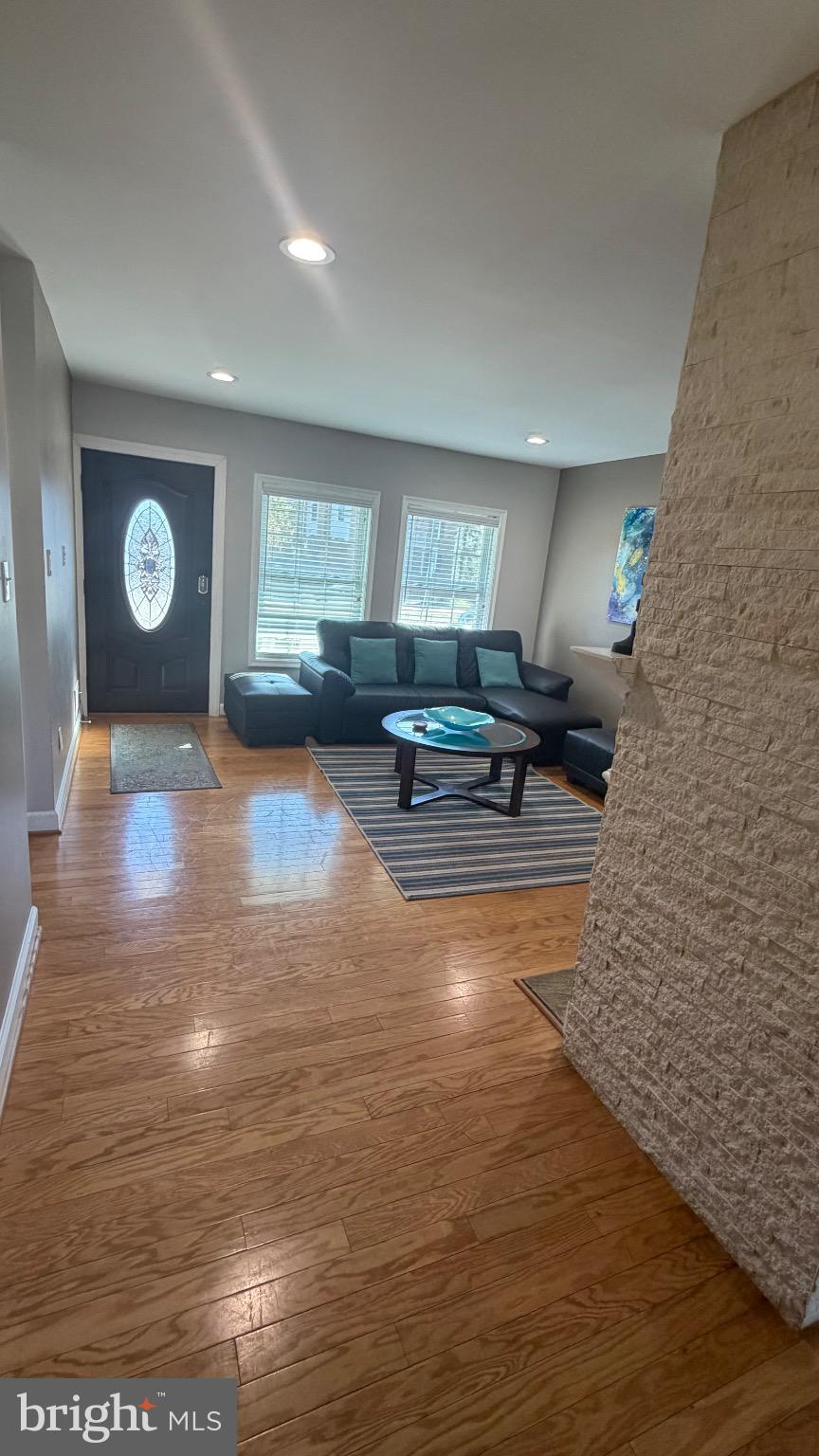 MONTICELLO FOREST - Residential Lease