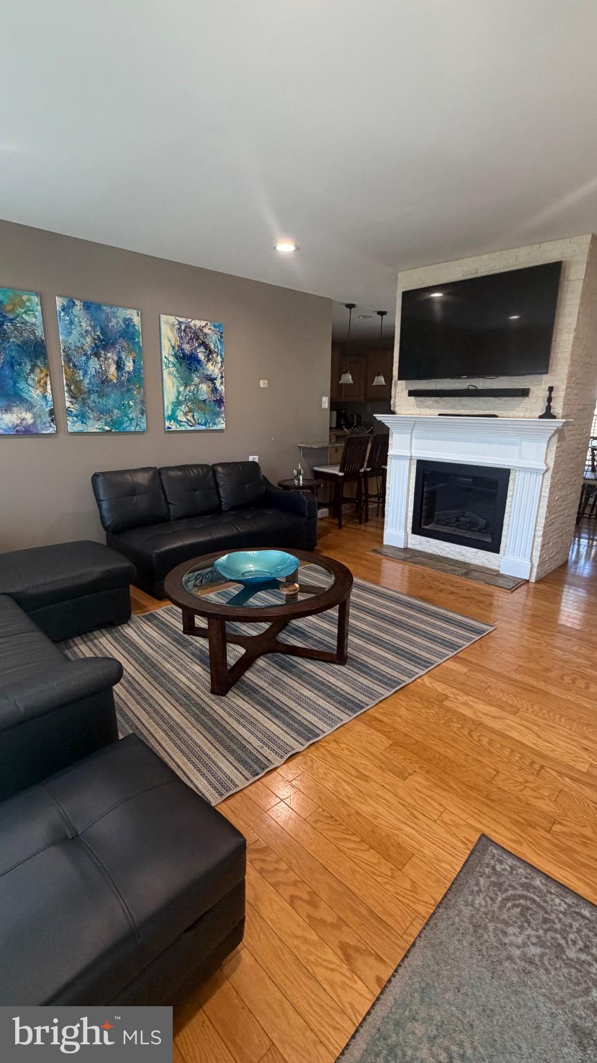 MONTICELLO FOREST - Residential Lease