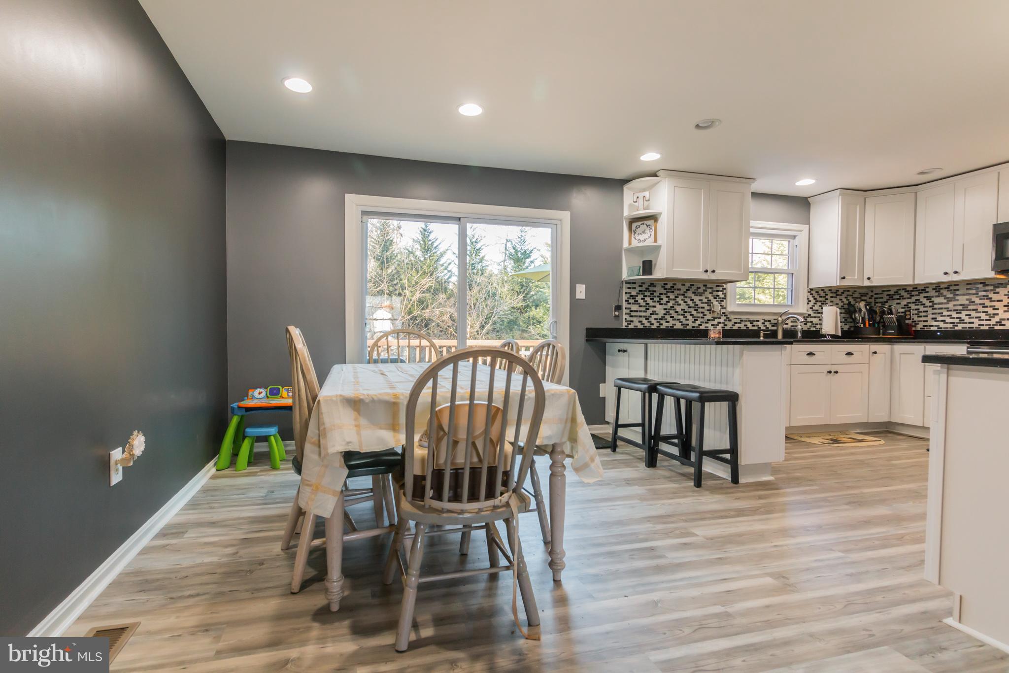 FOX CHASE - Residential