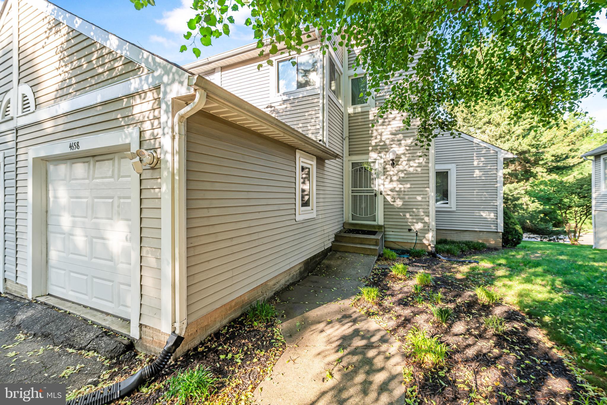 4658 WINTERBERRY LANE