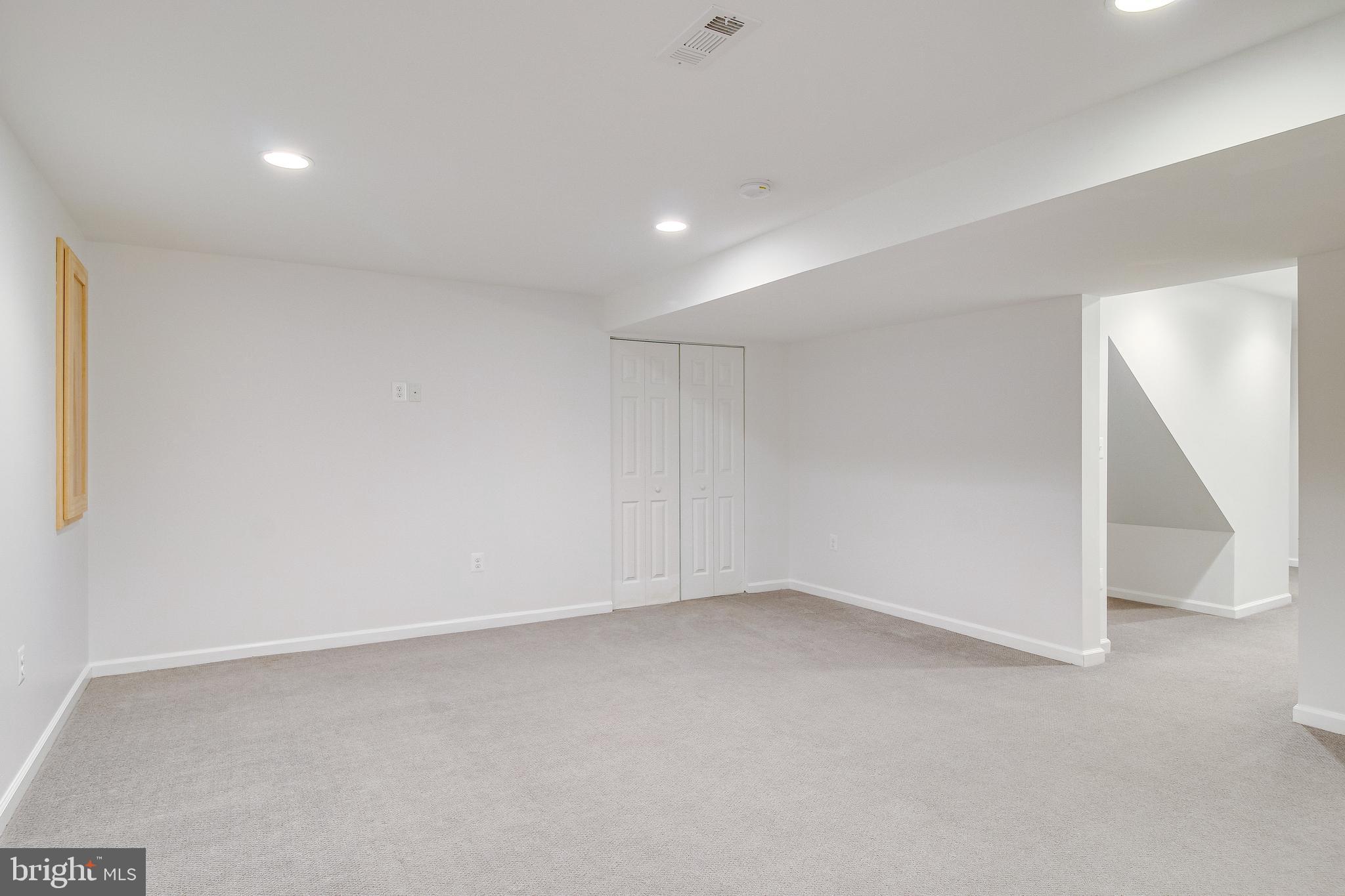 BURKE CENTRE - Residential