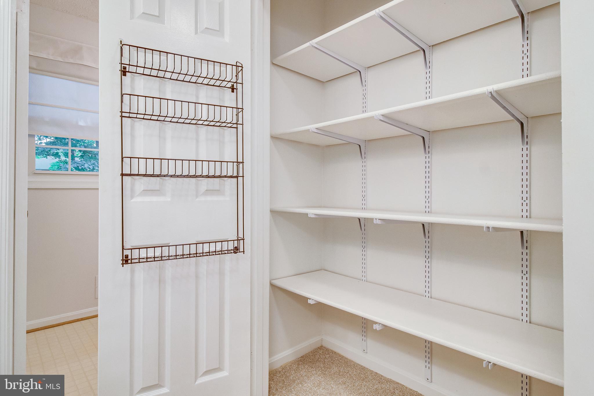 BURKE CENTRE - Residential