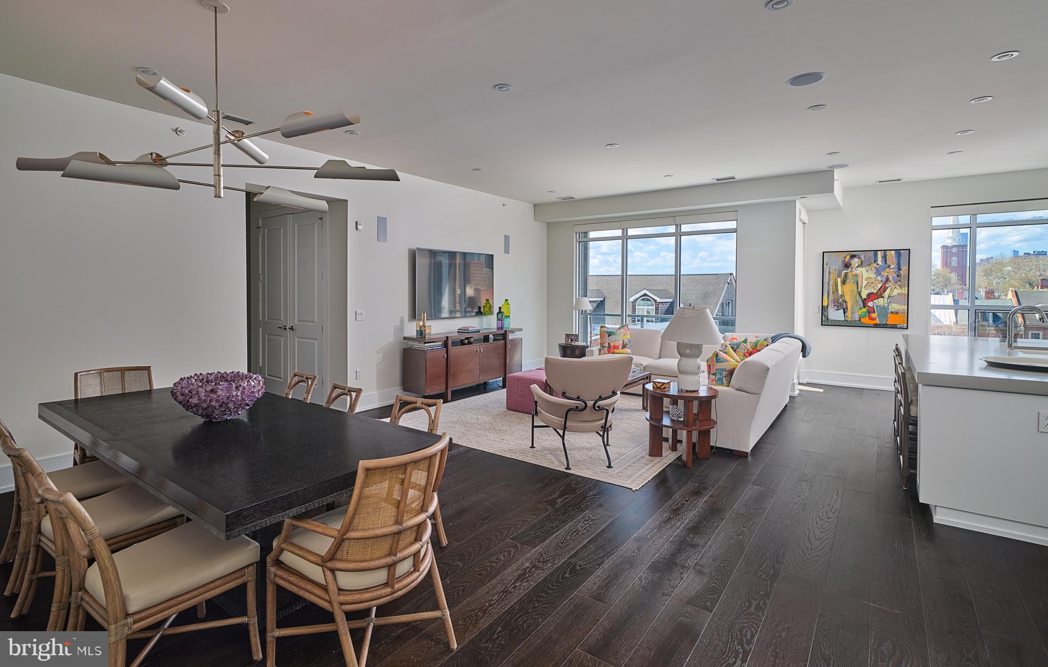 SOCIETY HILL - Residential