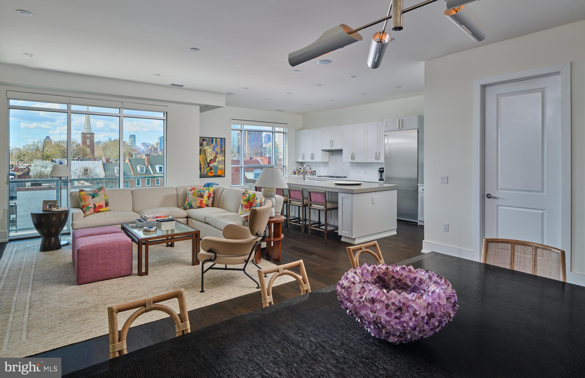 SOCIETY HILL - Residential