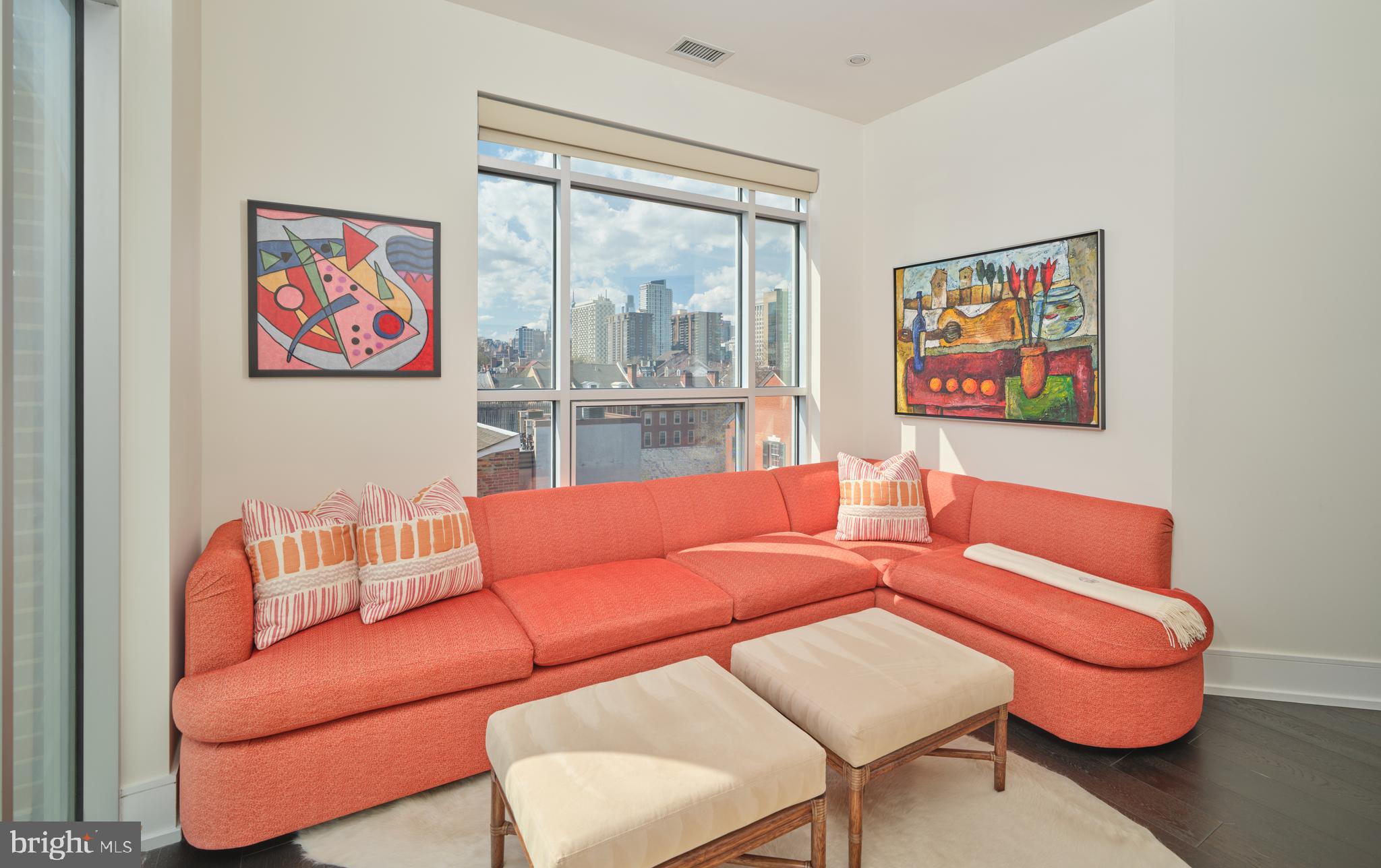 SOCIETY HILL - Residential