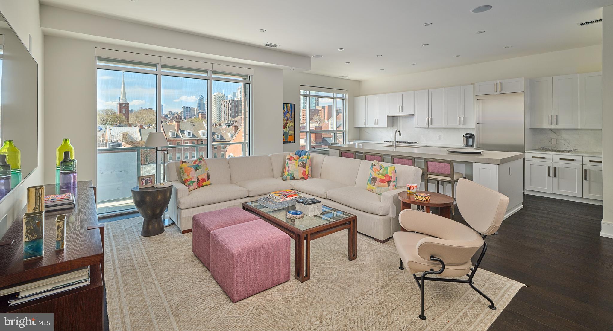 SOCIETY HILL - Residential