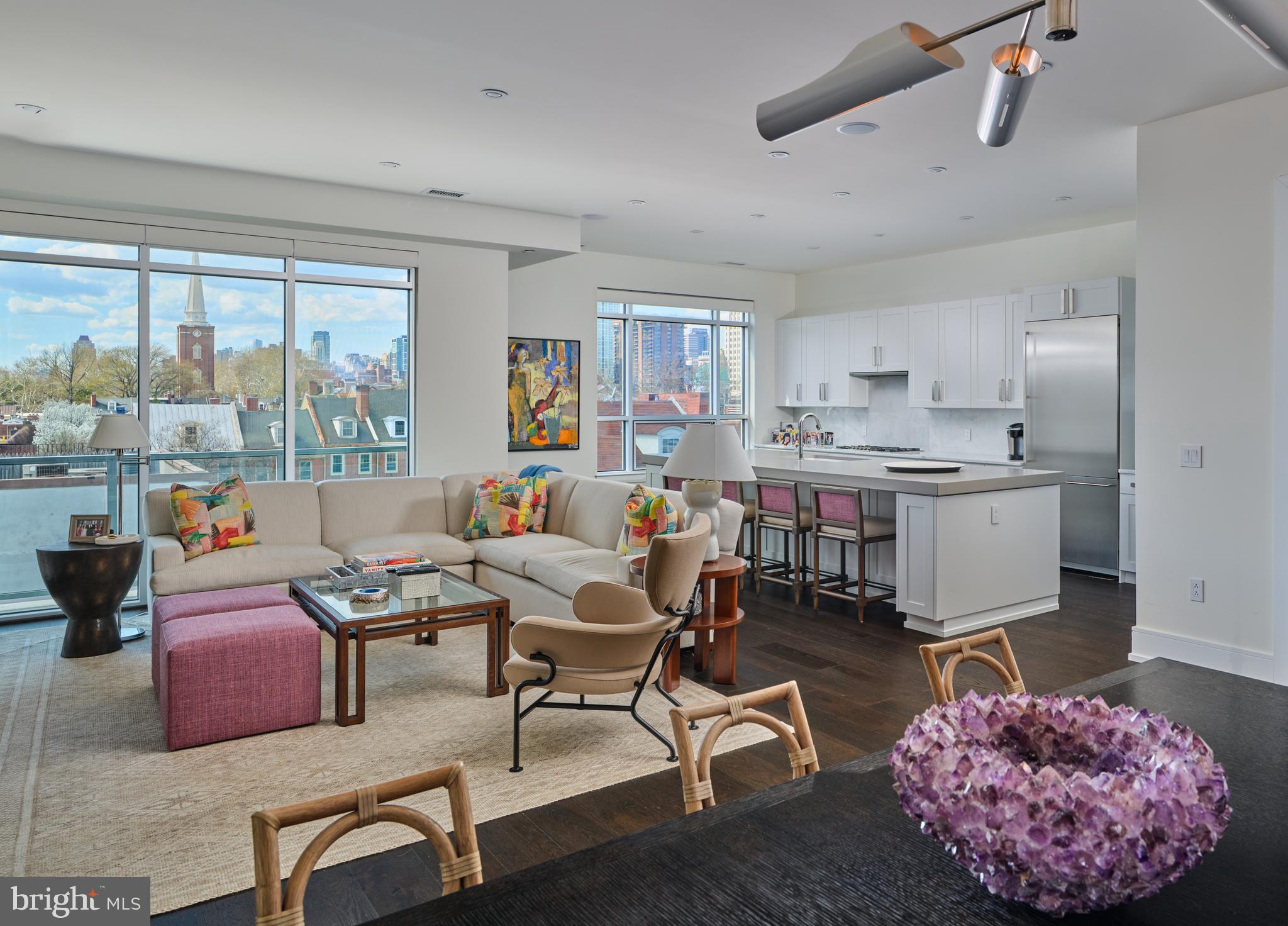 SOCIETY HILL - Residential