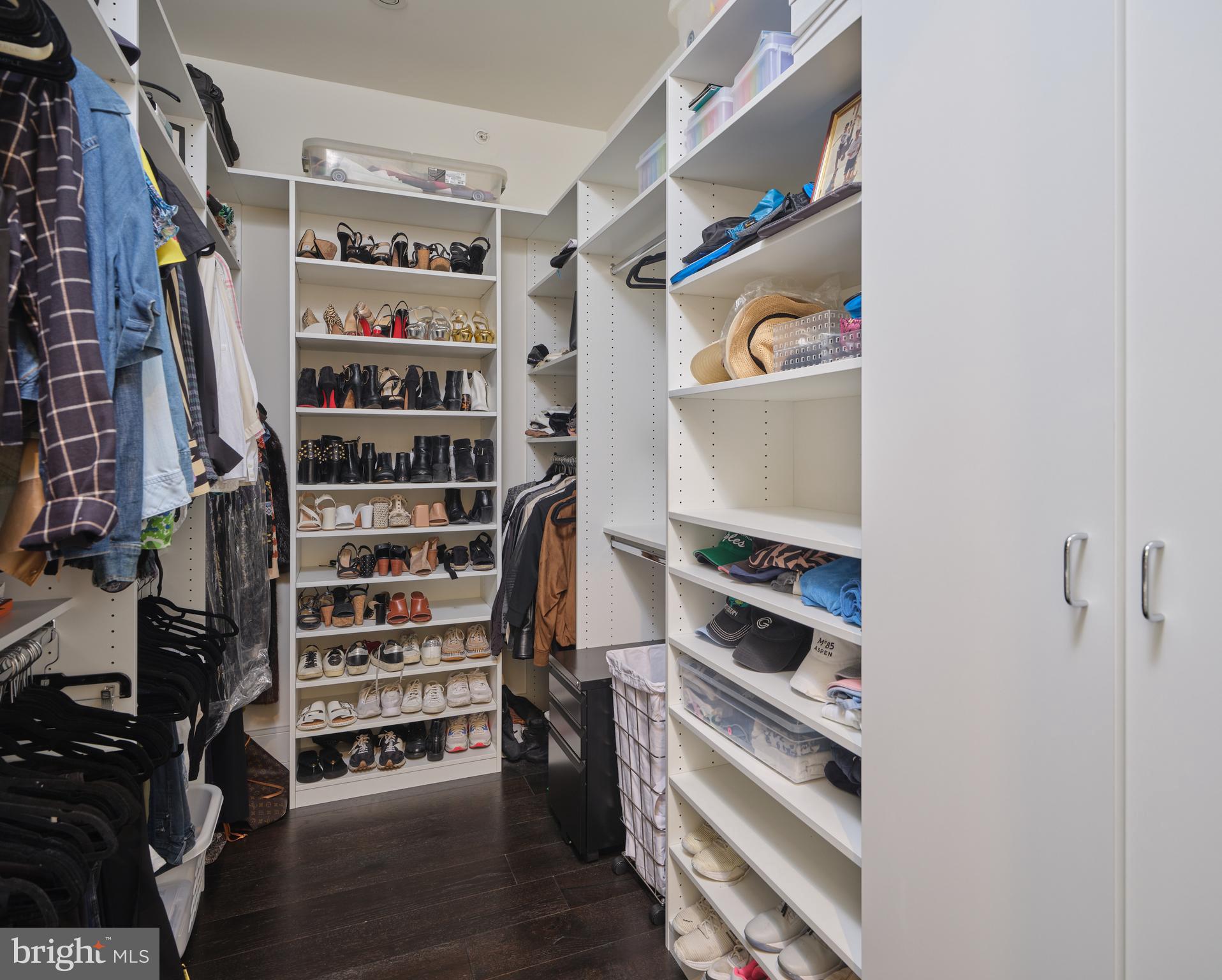 SOCIETY HILL - Residential