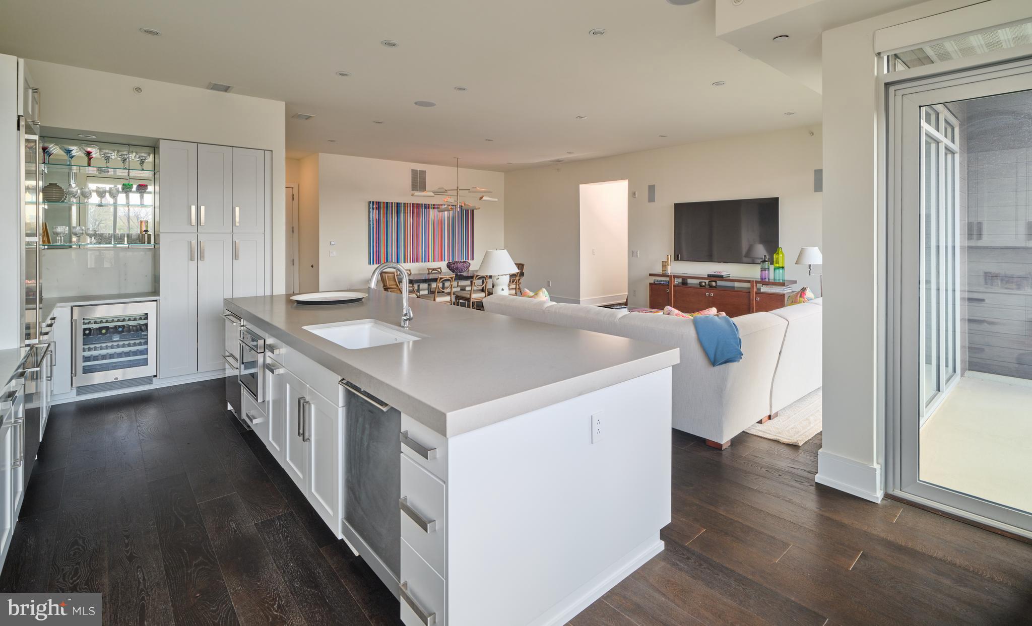 SOCIETY HILL - Residential