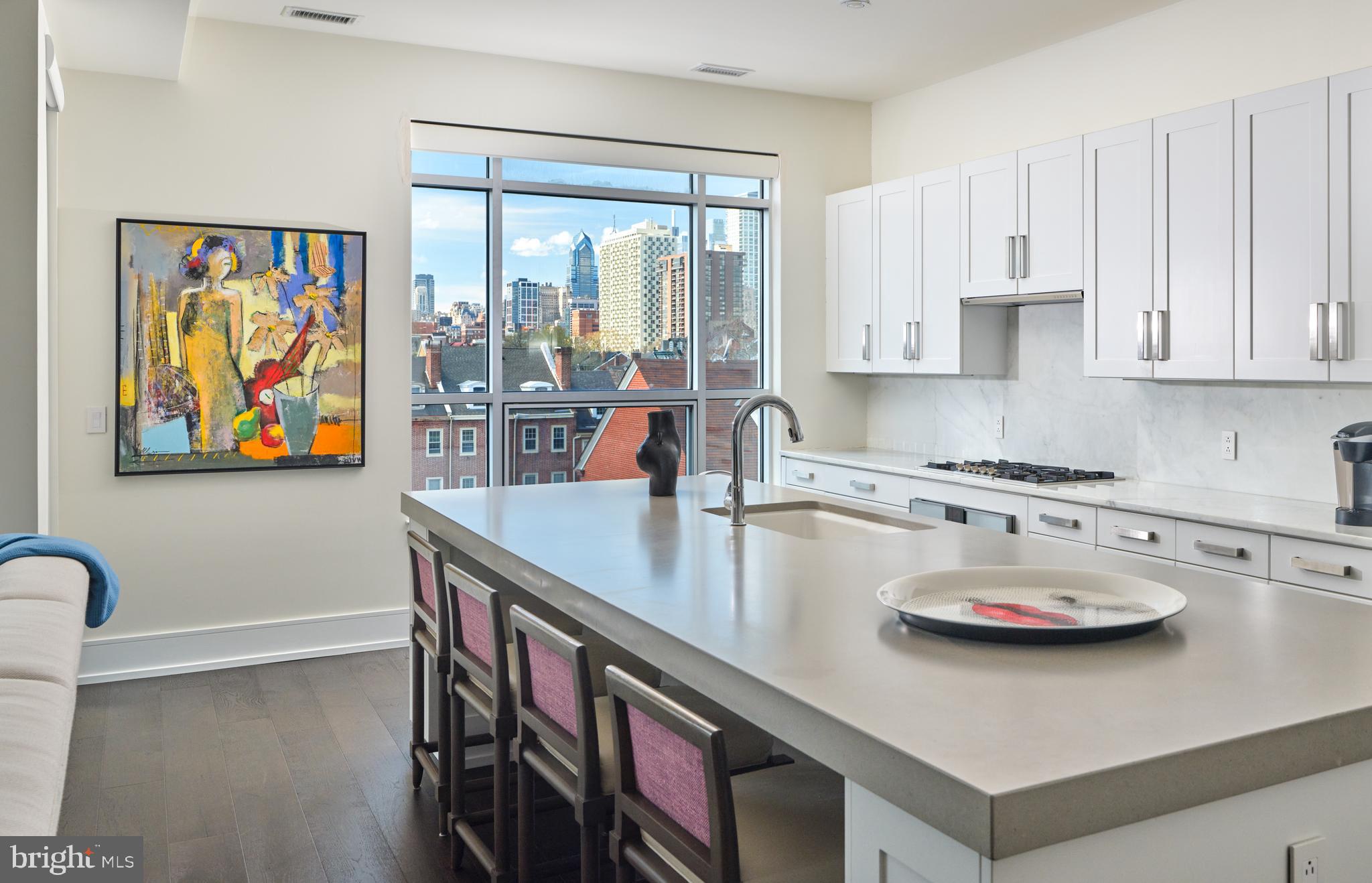 SOCIETY HILL - Residential