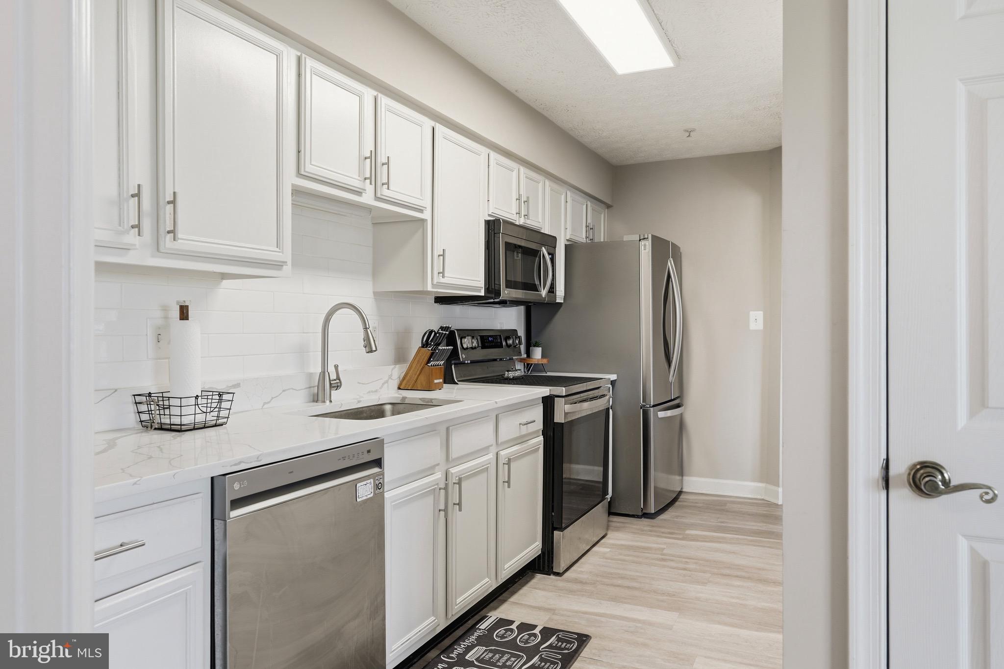 6505 SPRINGWATER COURT 7401