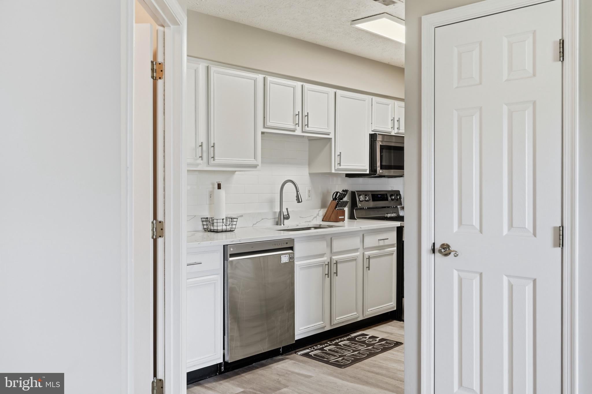 6505 SPRINGWATER COURT 7401