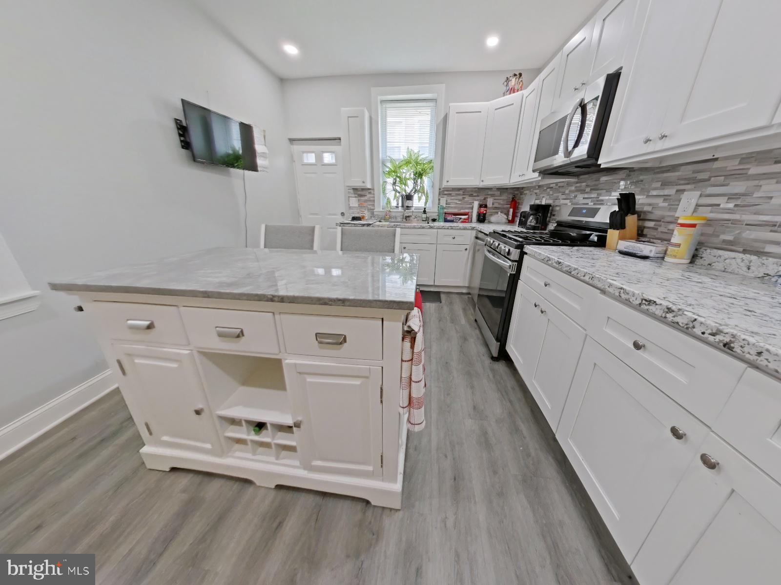 COBBS CREEK - Residential