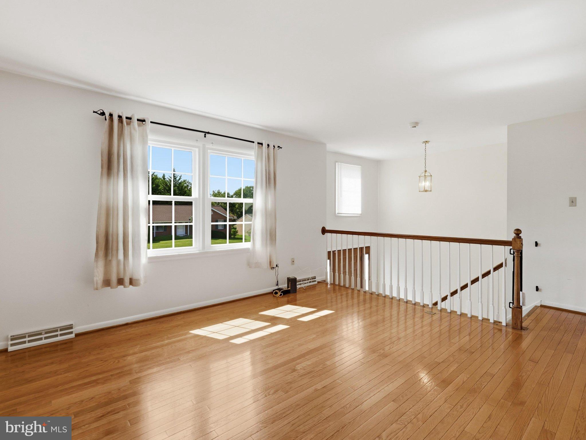 23 WHITTIER HEIGHTS