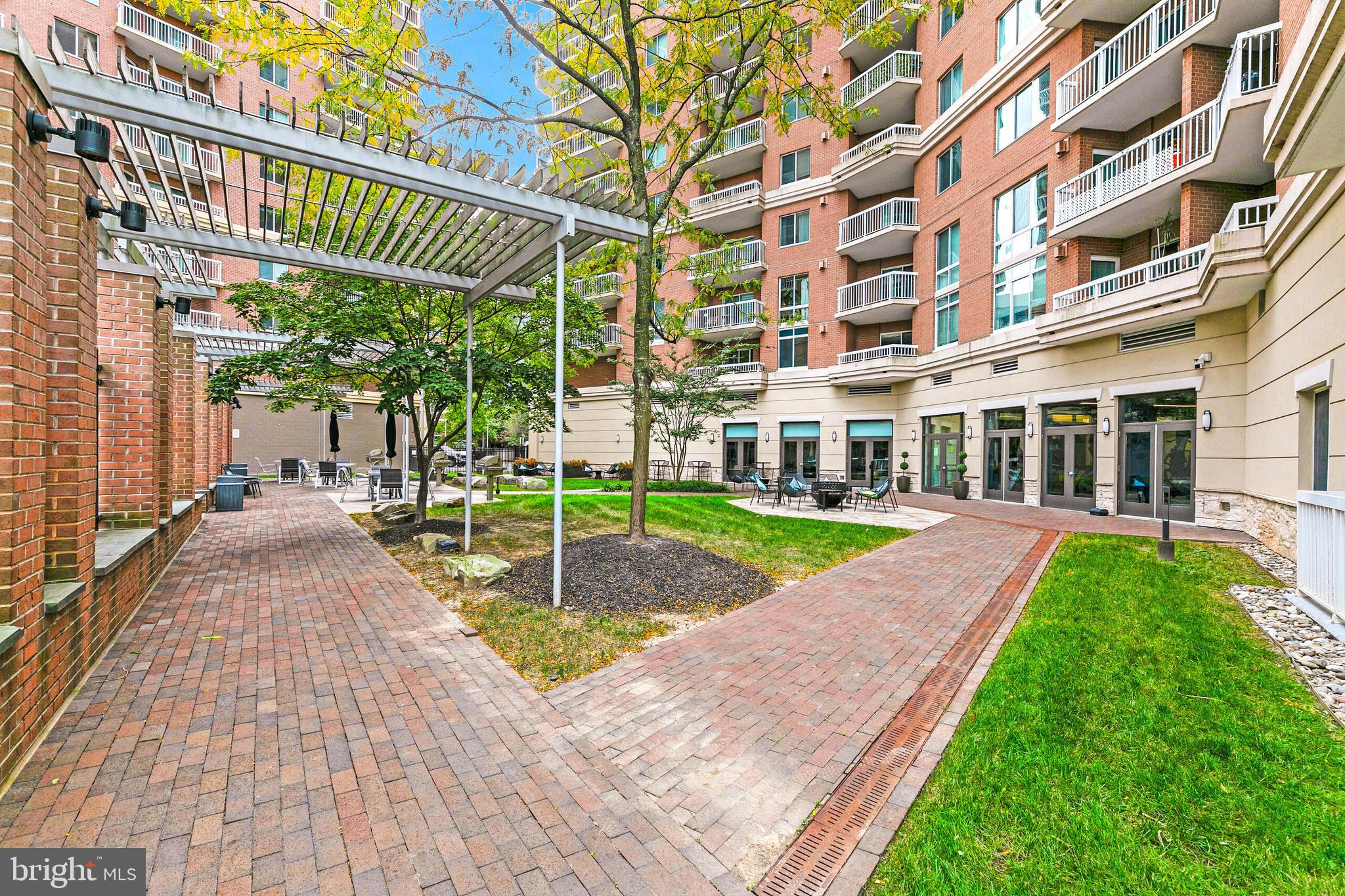 NORTHAMPTON PLACE - Residential Lease