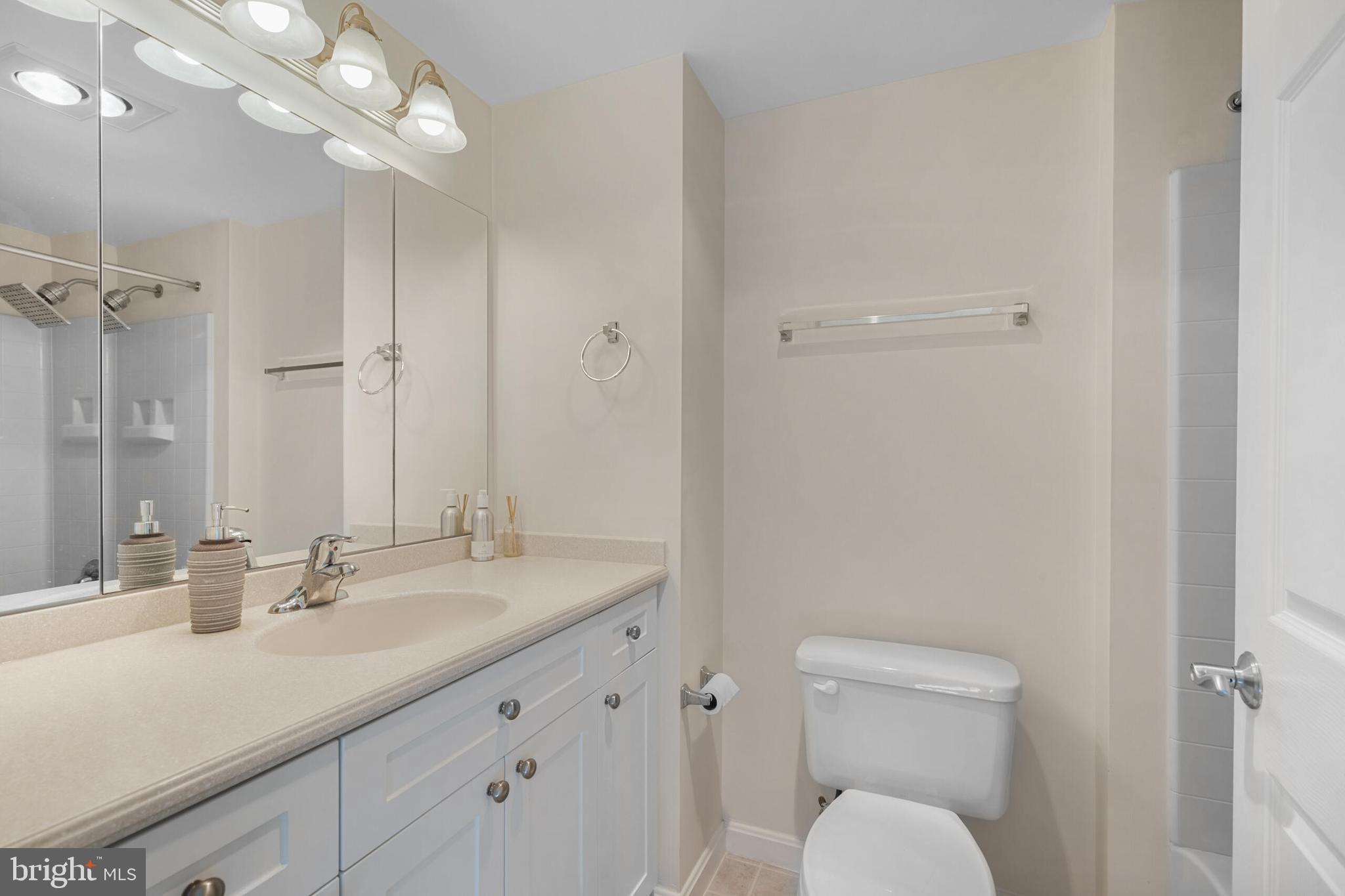 NORTHAMPTON PLACE - Residential Lease