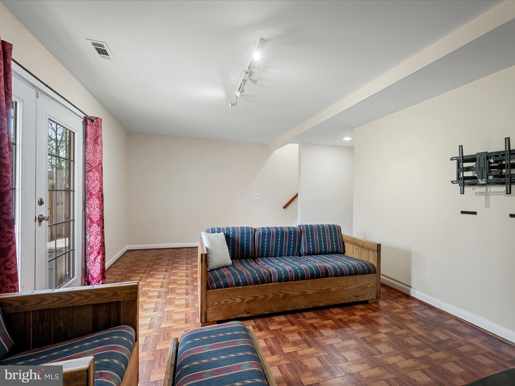 ROXBORO - Residential