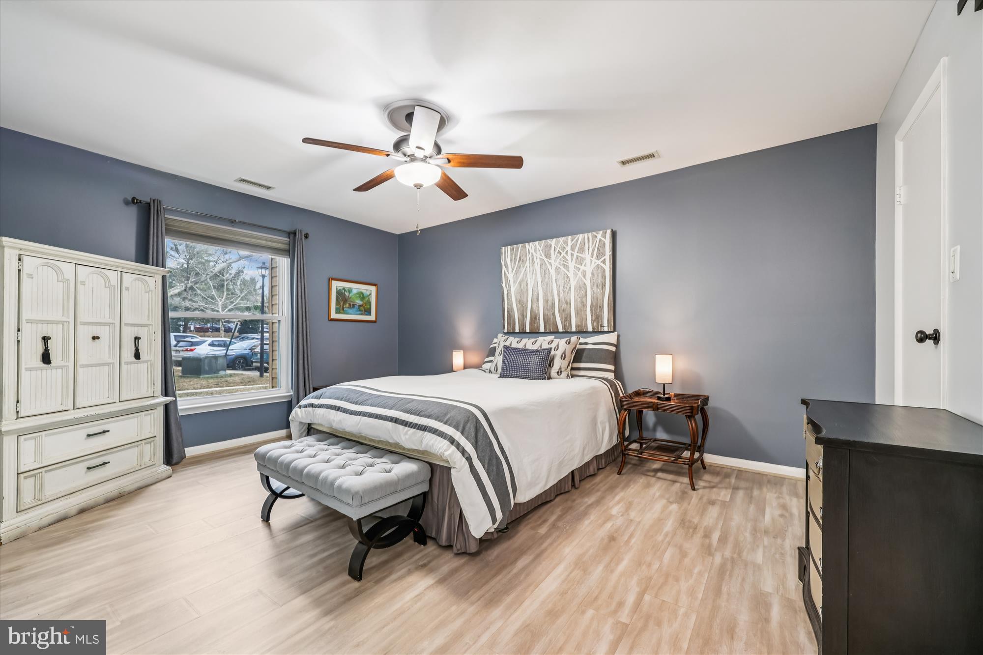 HOMELAND VILLAGE - Residential