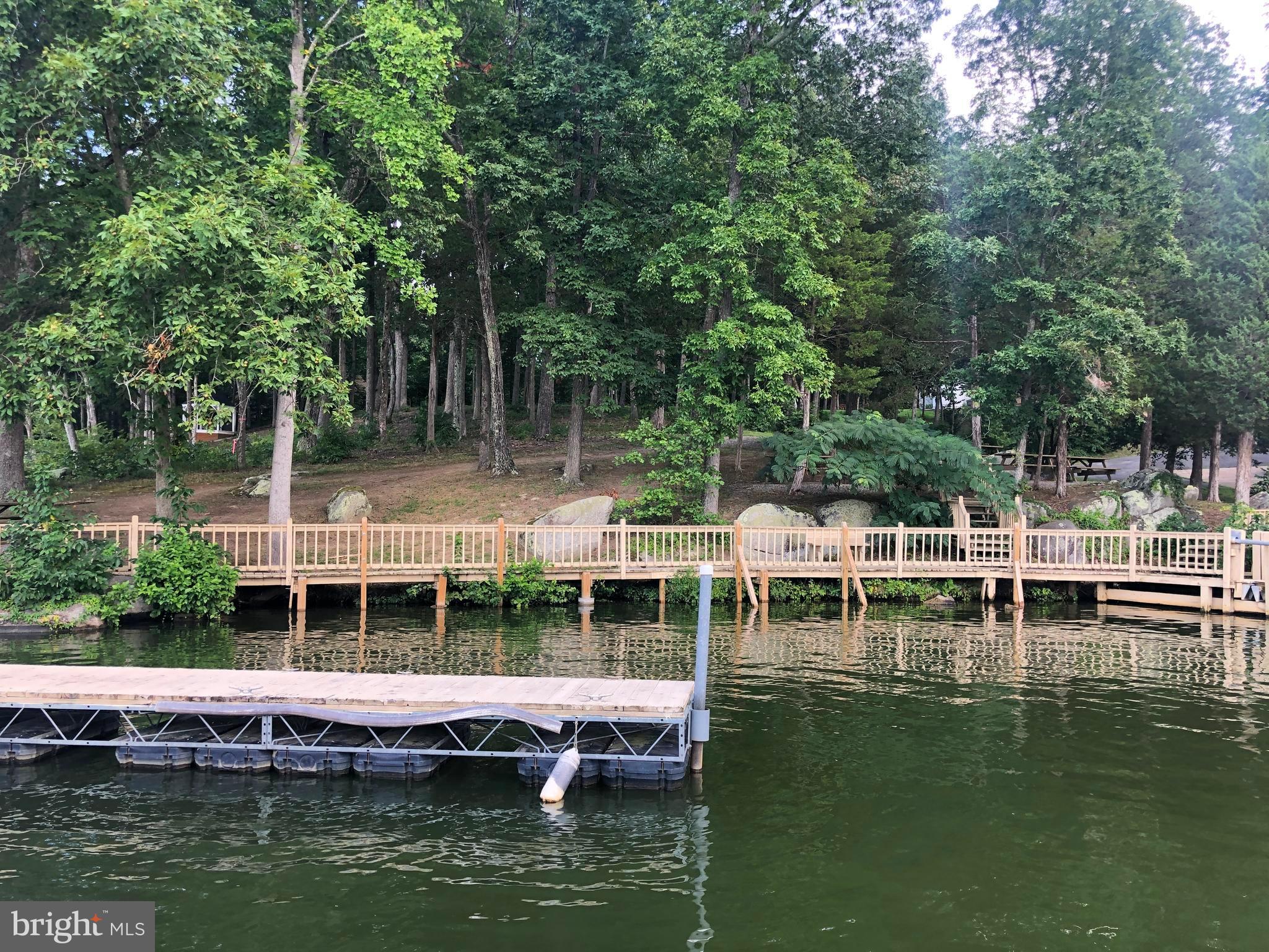 KELLYS LANDING - Land