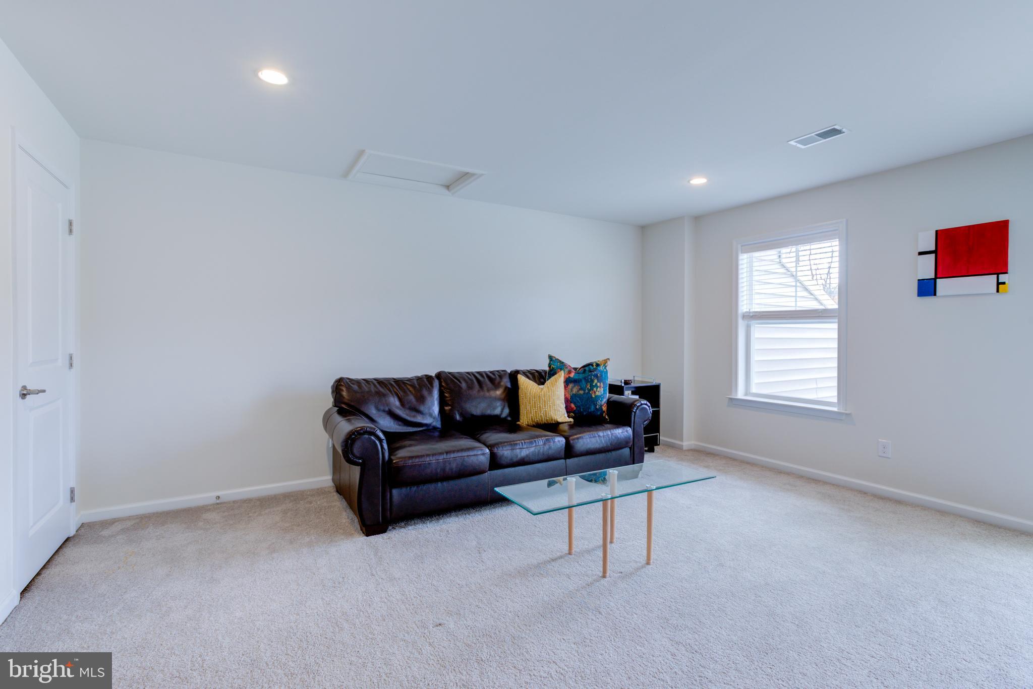 GARNET RESERVE - Residential