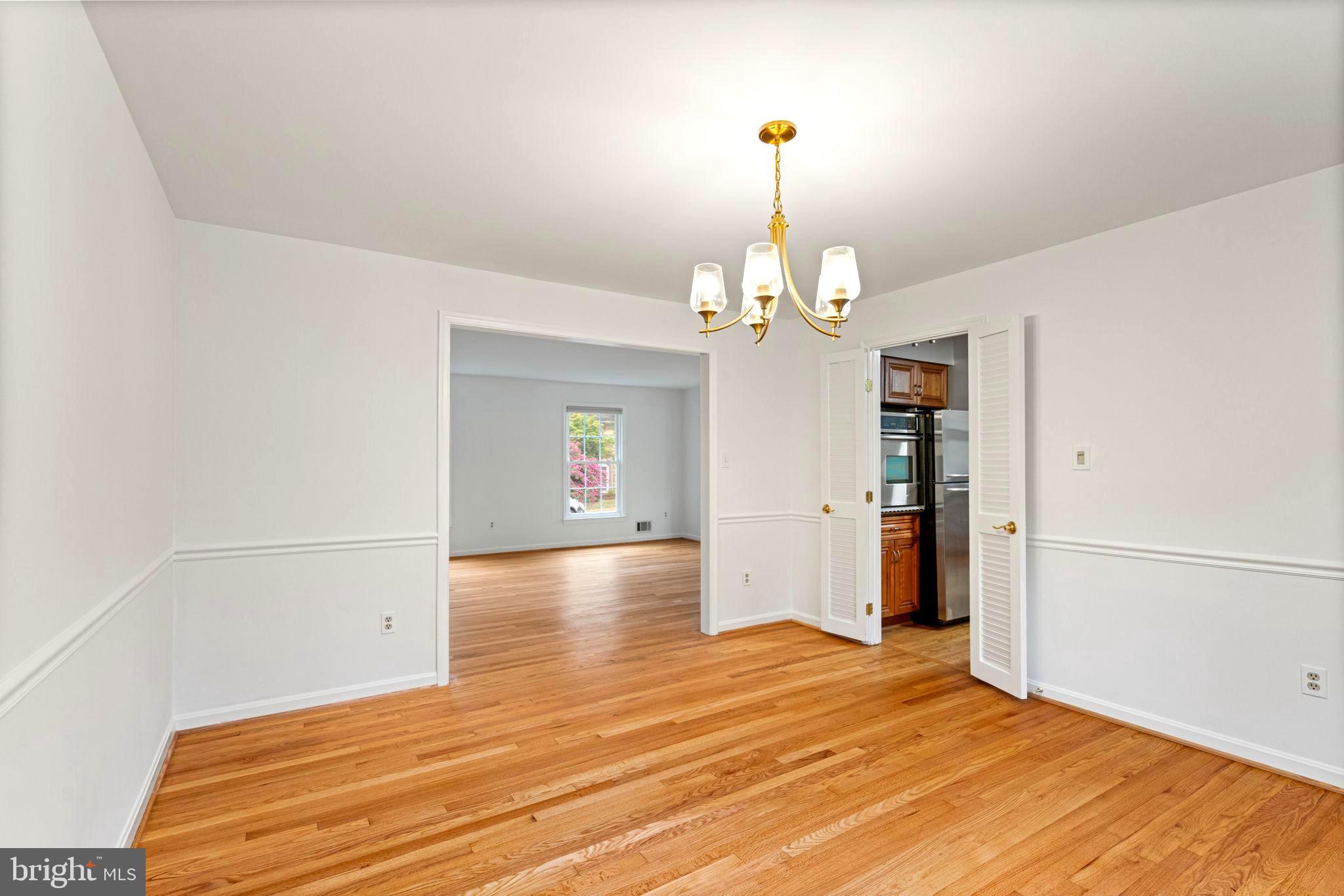 KINGS MANOR - Residential