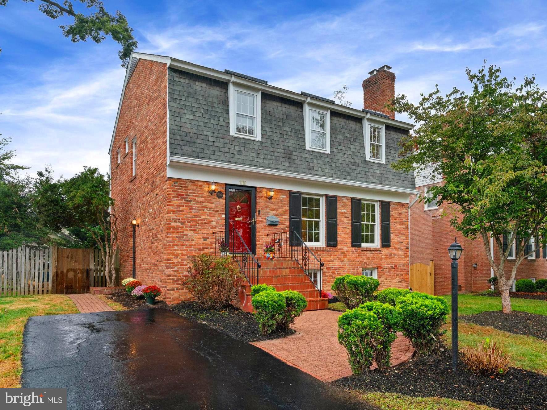 KINGS MANOR - Residential