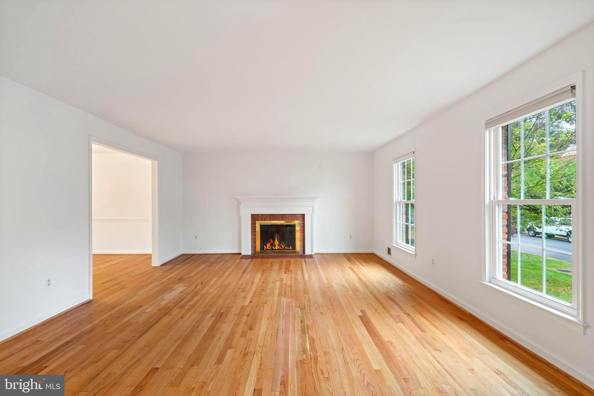 KINGS MANOR - Residential