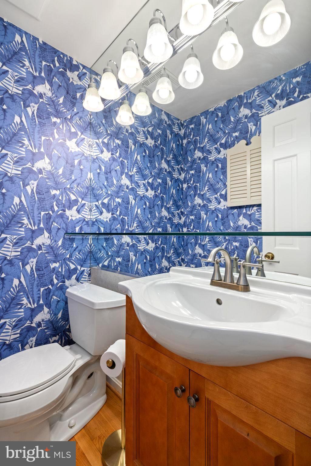 KINGS MANOR - Residential