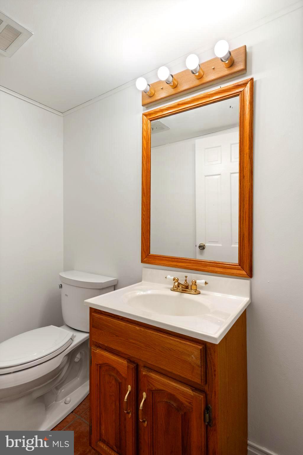 KINGS MANOR - Residential