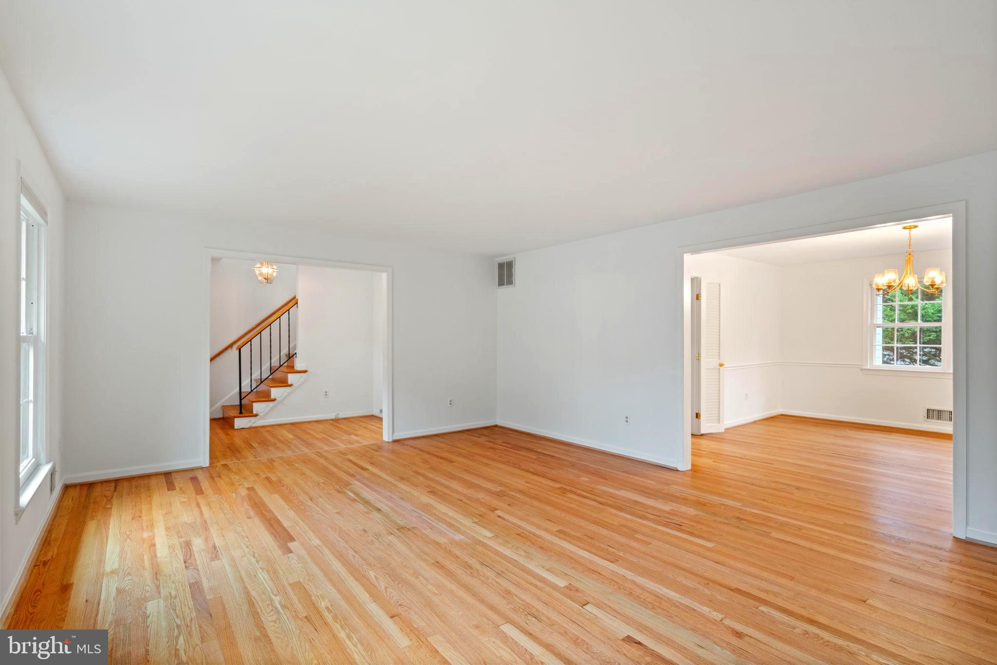 KINGS MANOR - Residential