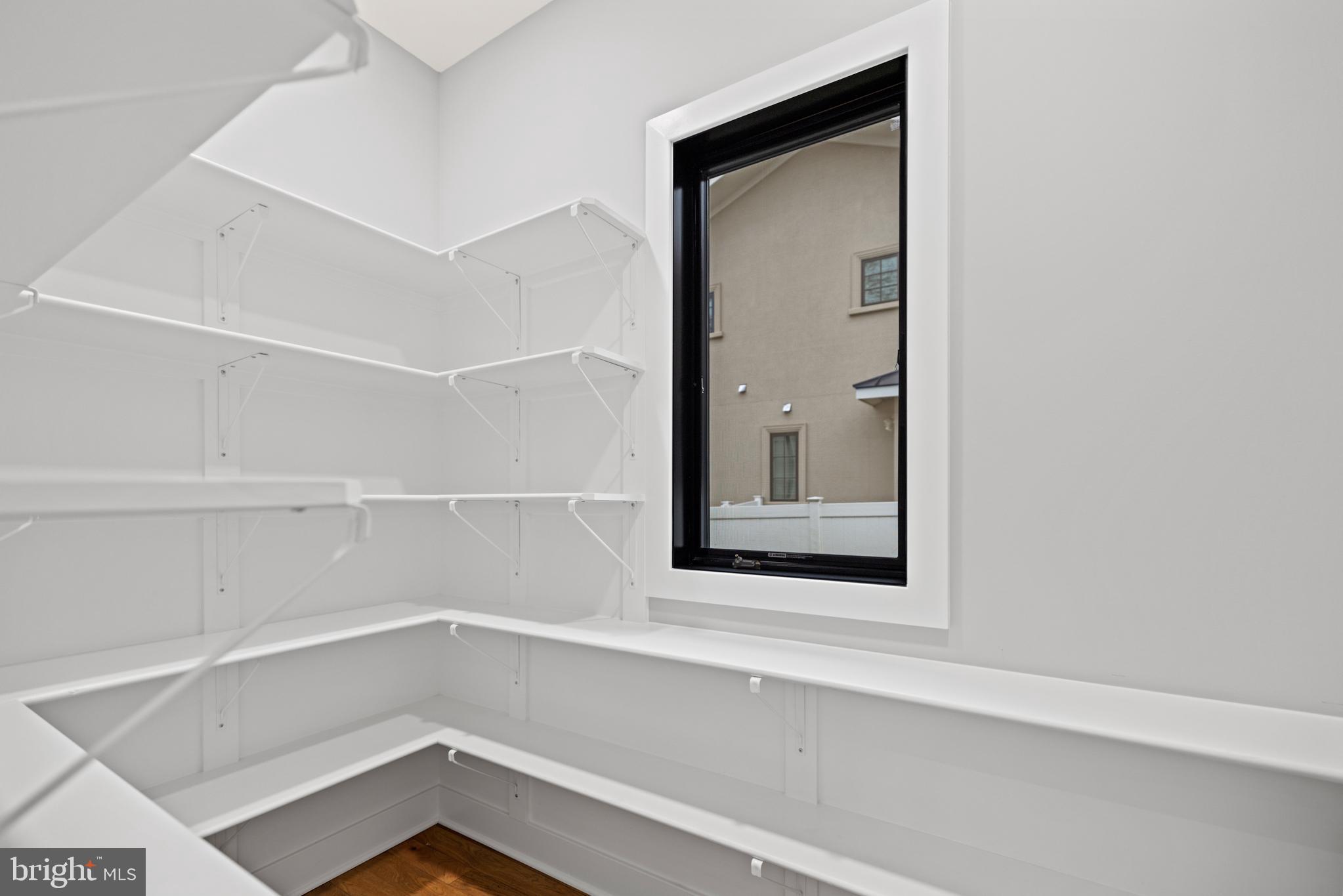 KINGCREST - Residential