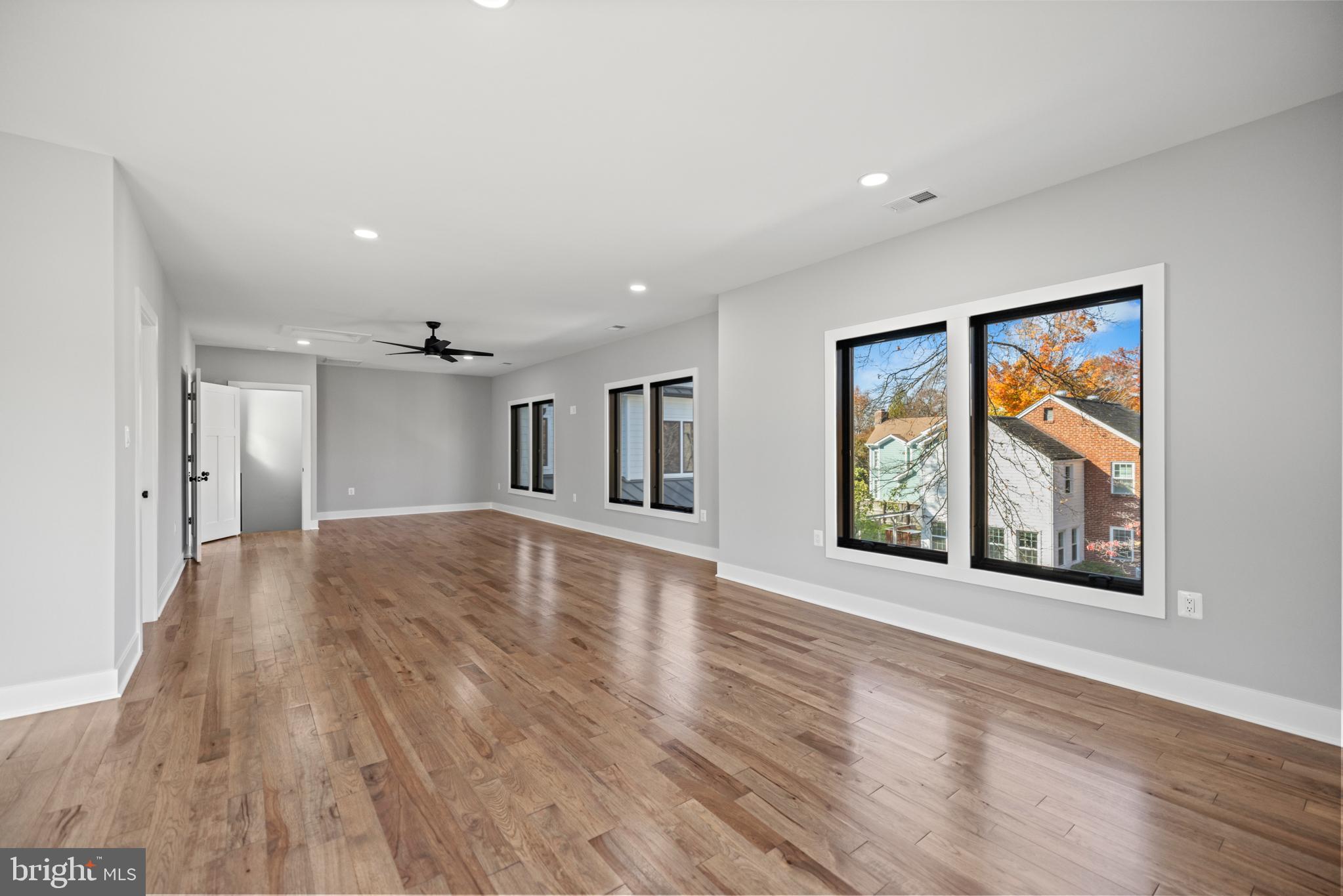 KINGCREST - Residential