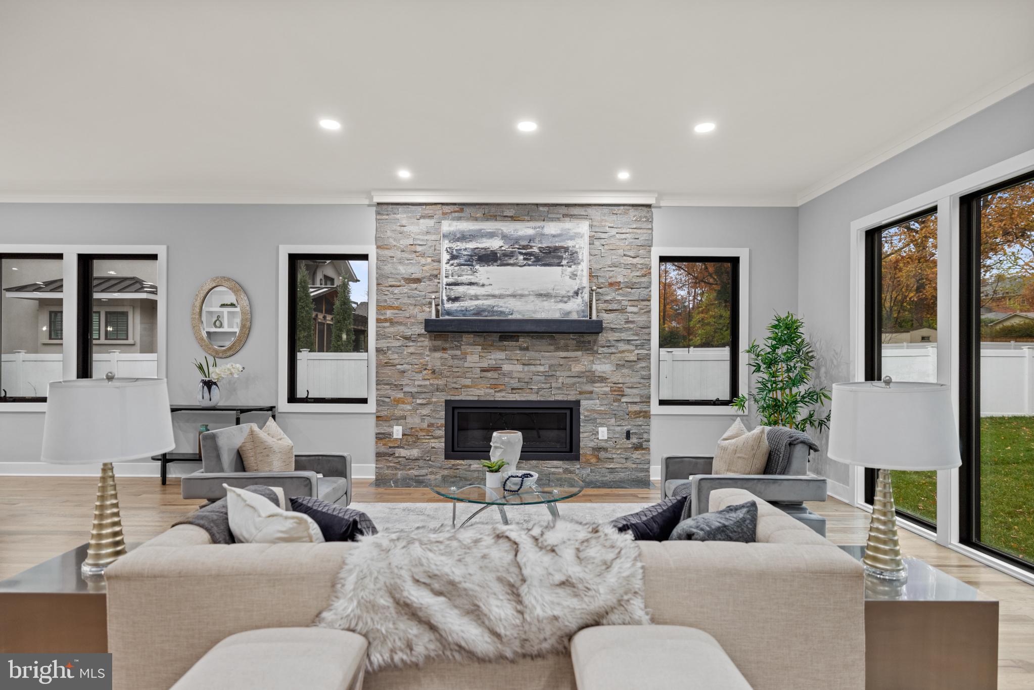 KINGCREST - Residential