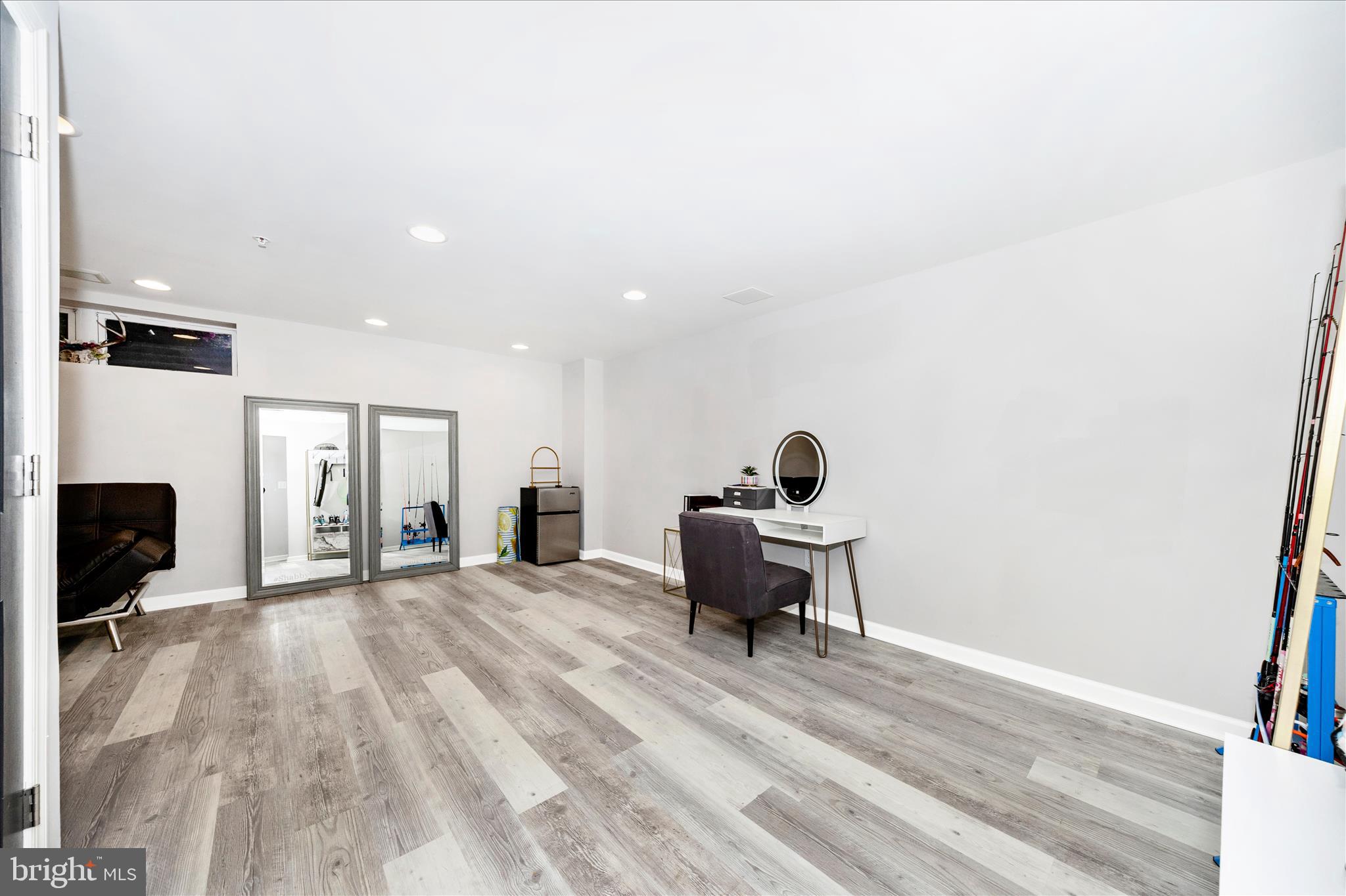 WHITTIER POND - Residential