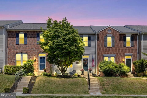 Townhouse For Sale - 2250 Wetherburne Way<br/> FREDERICK, MD 21702