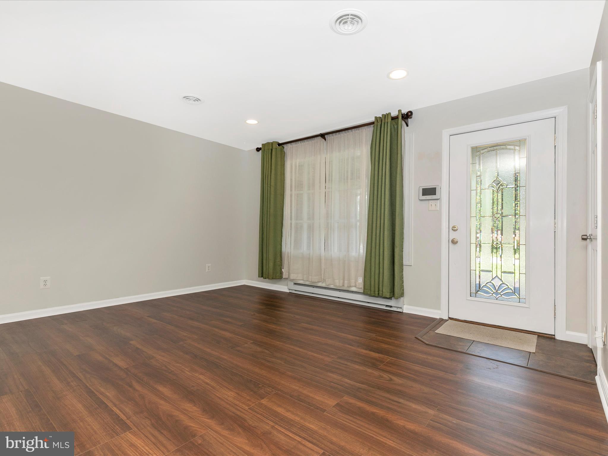 FOREST HILLS - Residential