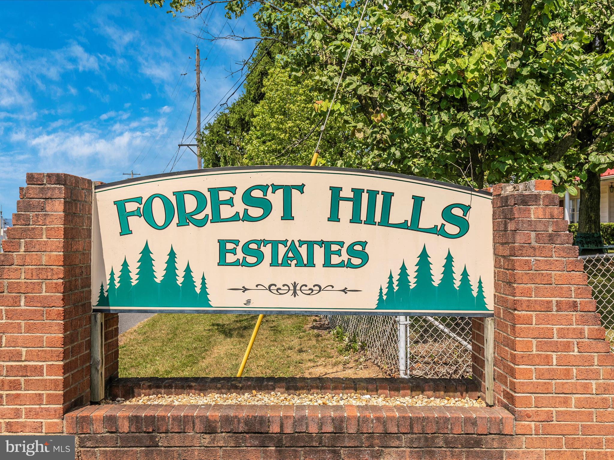 FOREST HILLS - Residential