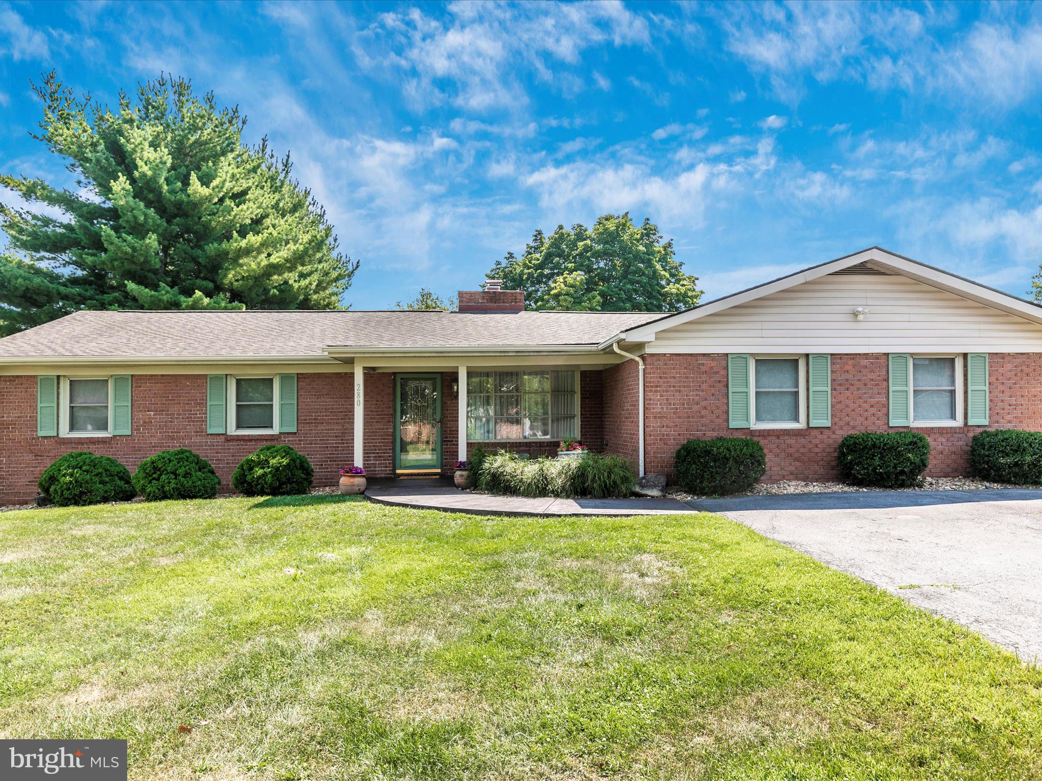 FOREST HILLS - Residential