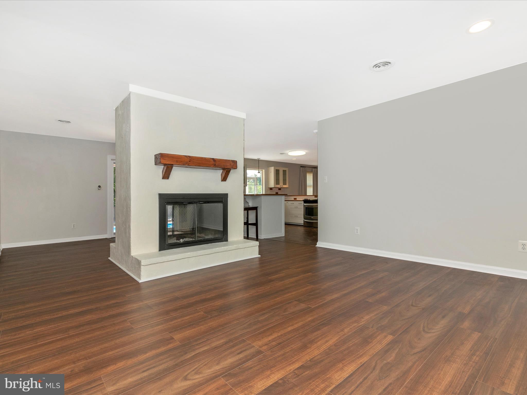 FOREST HILLS - Residential