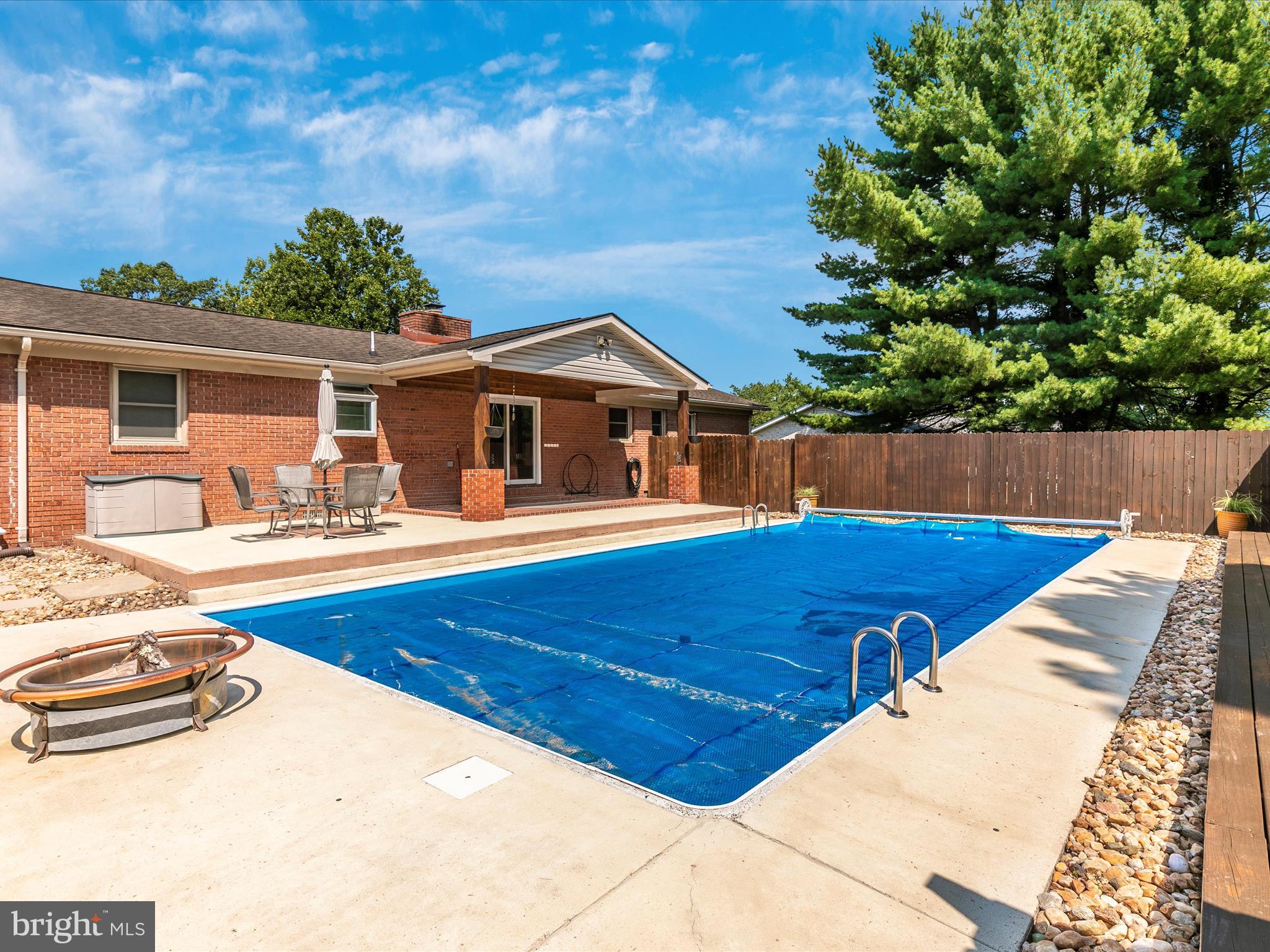 FOREST HILLS - Residential